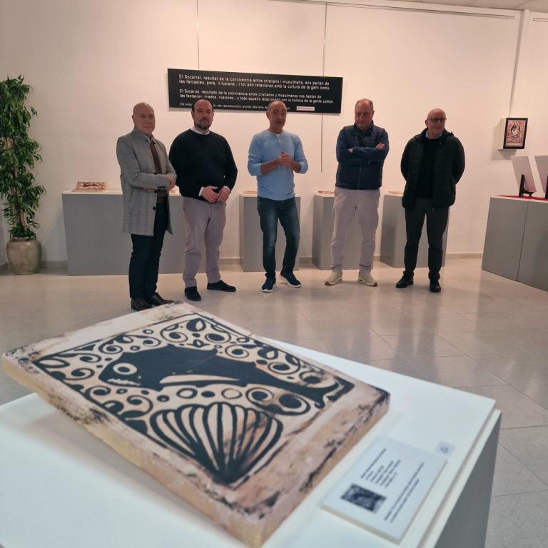 La exposición “Socarrats: símbolos y leyendas” es un referente de la cultura popular y el patrimonio cerámico de Manises